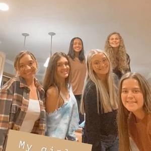 Meet your Posher, Katie